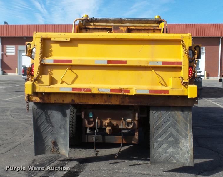 image for item DC5634 2000 International 4900 dump truck
