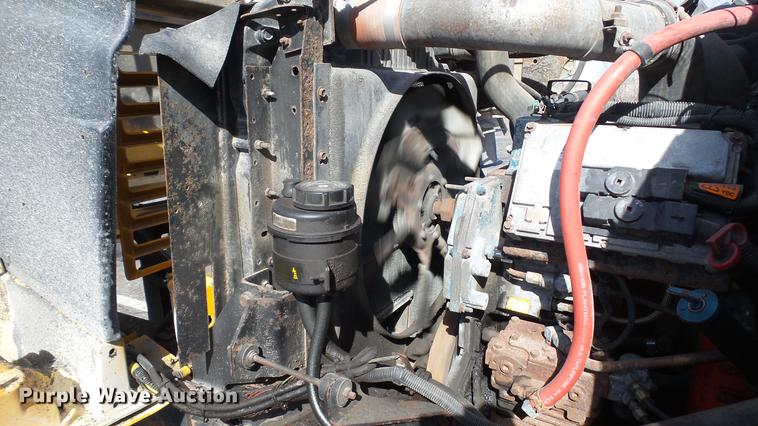 image for item DC5634 2000 International 4900 dump truck