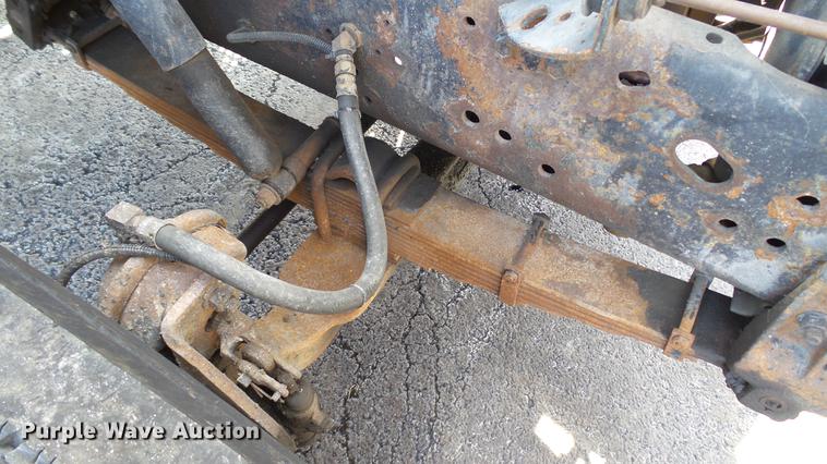 image for item DC5634 2000 International 4900 dump truck