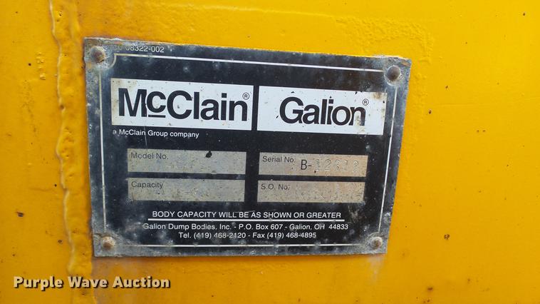 image for item DC5634 2000 International 4900 dump truck