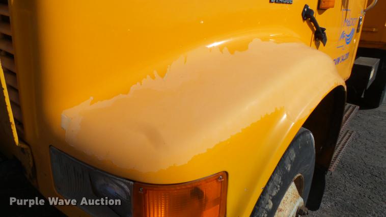 image for item DC5634 2000 International 4900 dump truck