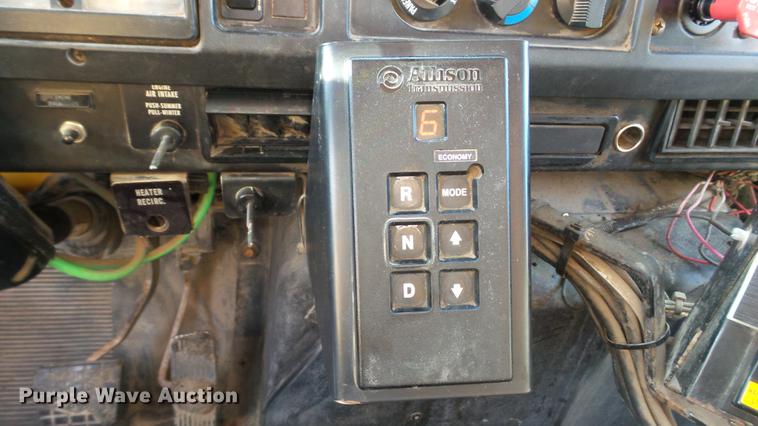 image for item DC5635 2002 International 4900 dump truck