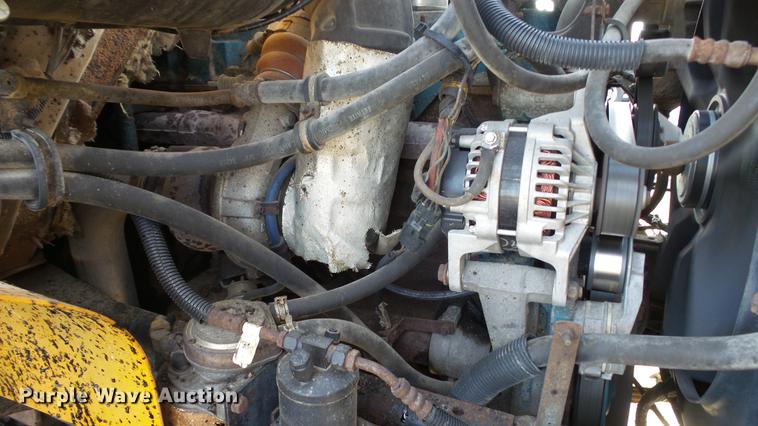 image for item DC5635 2002 International 4900 dump truck