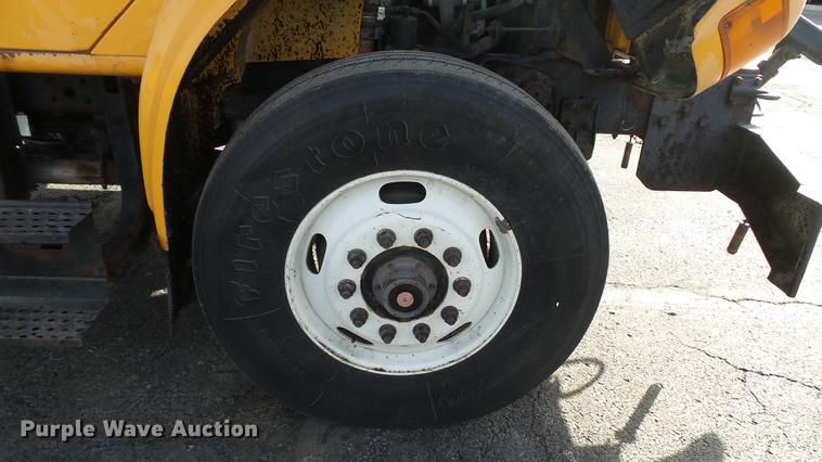 image for item DC5635 2002 International 4900 dump truck