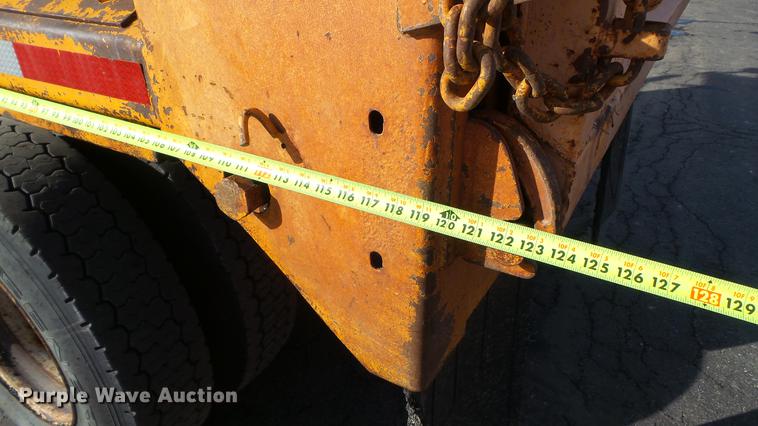 image for item DC5635 2002 International 4900 dump truck