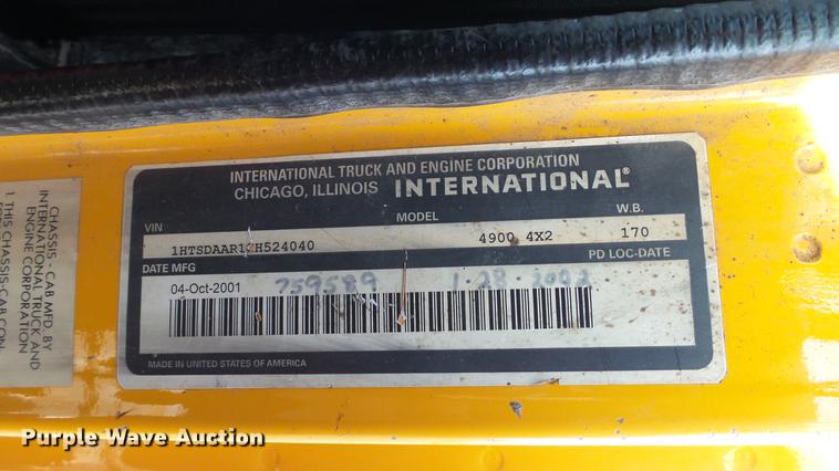 image for item DC5635 2002 International 4900 dump truck