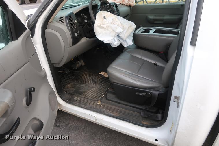 image for item DC5640 2008 Chevrolet Silverado 1500 pickup truck