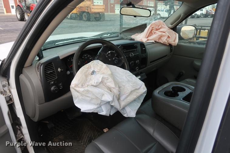 image for item DC5640 2008 Chevrolet Silverado 1500 pickup truck