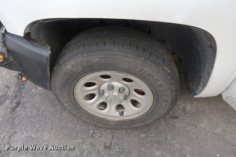 image for item DC5640 2008 Chevrolet Silverado 1500 pickup truck