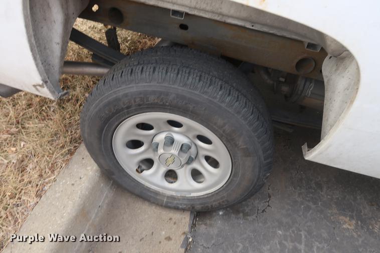 image for item DC5640 2008 Chevrolet Silverado 1500 pickup truck