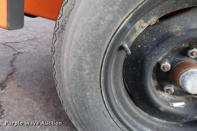 image for item DC5643 Addco message board