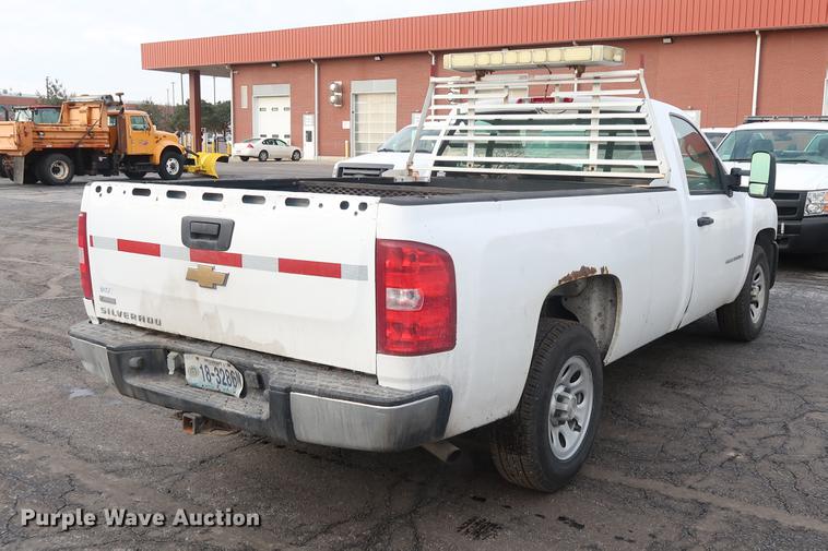 image for item DC5647 2007 Chevrolet Silverado 1500 pickup truck