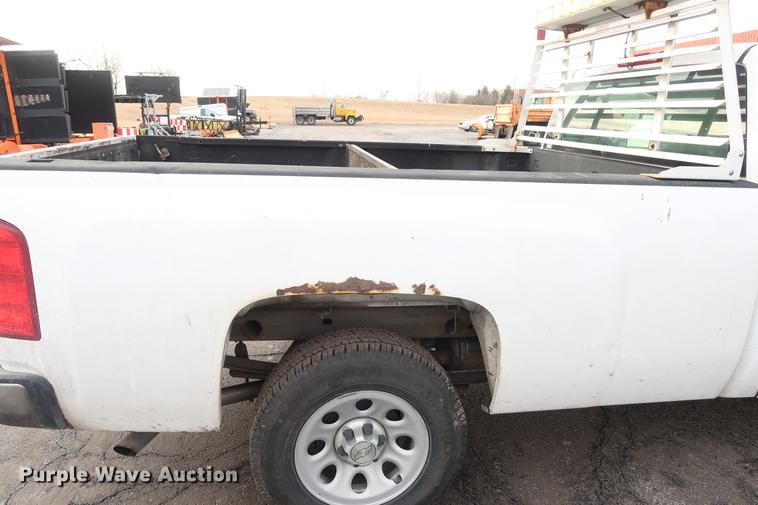 image for item DC5647 2007 Chevrolet Silverado 1500 pickup truck