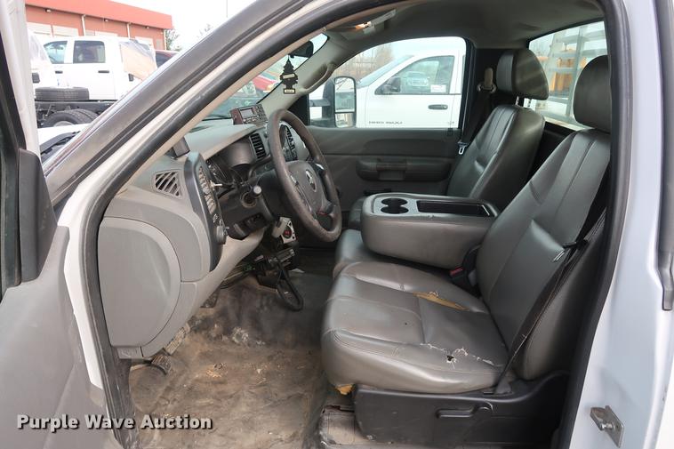 image for item DC5647 2007 Chevrolet Silverado 1500 pickup truck