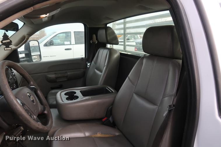 image for item DC5647 2007 Chevrolet Silverado 1500 pickup truck