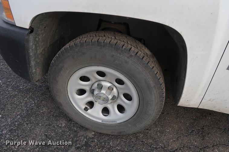 image for item DC5647 2007 Chevrolet Silverado 1500 pickup truck