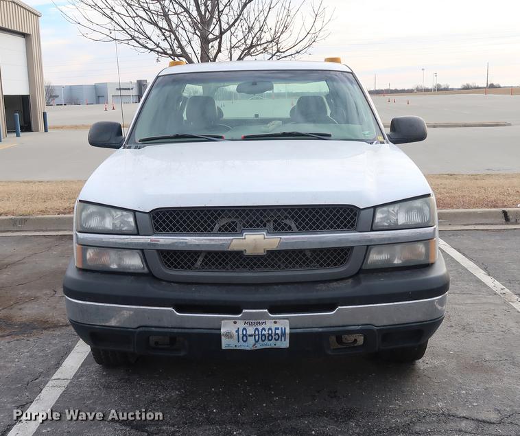 image for item DC5648 2003 Chevrolet Silverado 1500 Ext. Cab pickup truck
