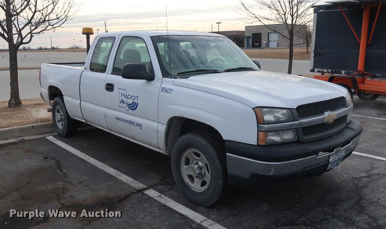 image for item DC5648 2003 Chevrolet Silverado 1500 Ext. Cab pickup truck