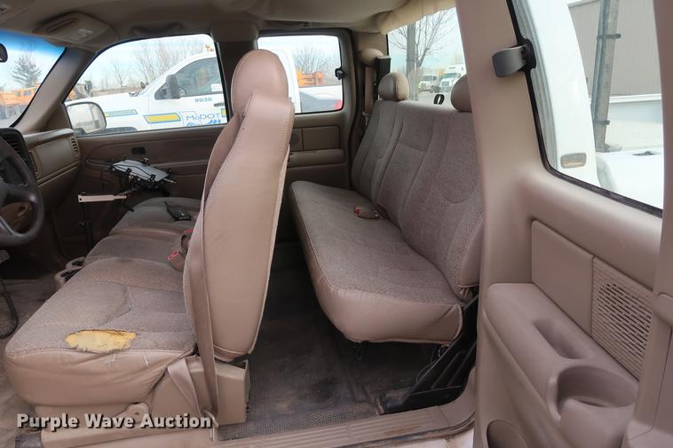 image for item DC5648 2003 Chevrolet Silverado 1500 Ext. Cab pickup truck