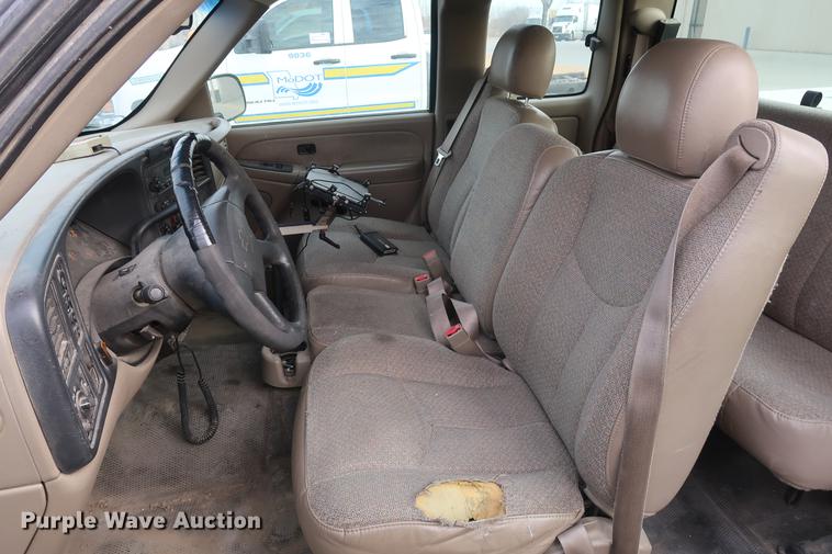 image for item DC5648 2003 Chevrolet Silverado 1500 Ext. Cab pickup truck