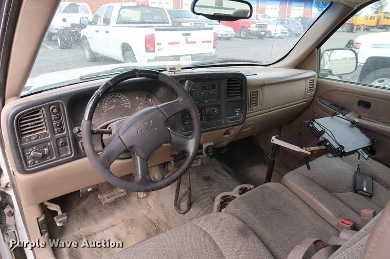 image for item DC5648 2003 Chevrolet Silverado 1500 Ext. Cab pickup truck