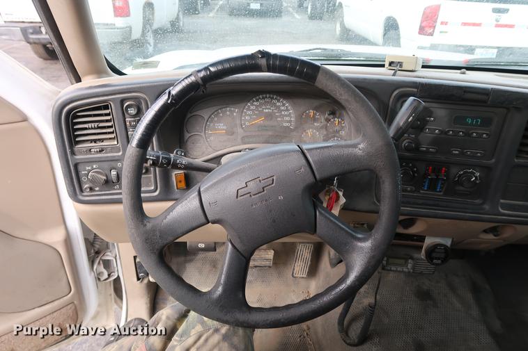 image for item DC5648 2003 Chevrolet Silverado 1500 Ext. Cab pickup truck