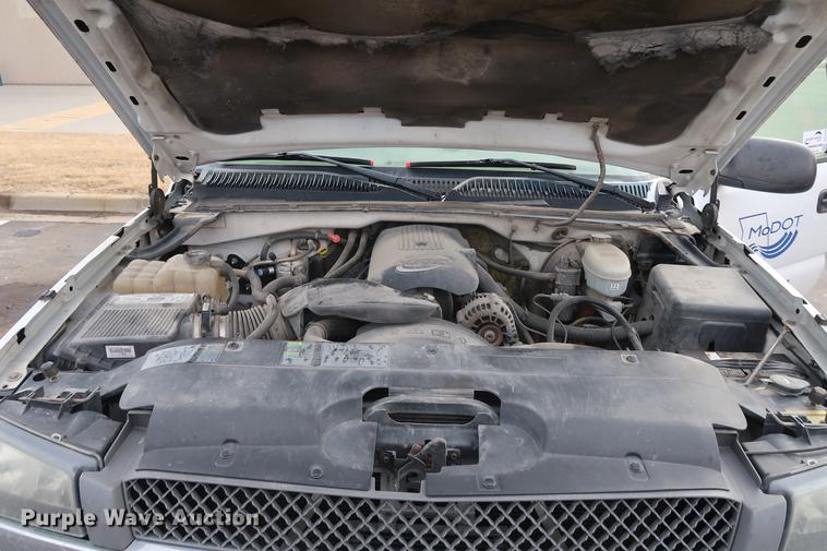 image for item DC5648 2003 Chevrolet Silverado 1500 Ext. Cab pickup truck