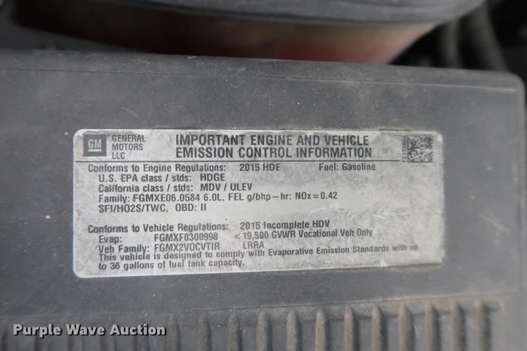 image for item DC5650 2015 Chevrolet Silverado 2500HD Double Cab pickup truck cab and chassis