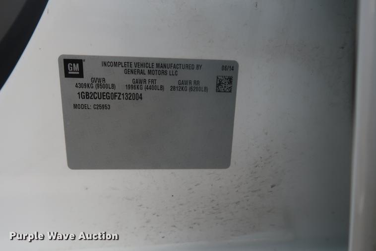 image for item DC5650 2015 Chevrolet Silverado 2500HD Double Cab pickup truck cab and chassis