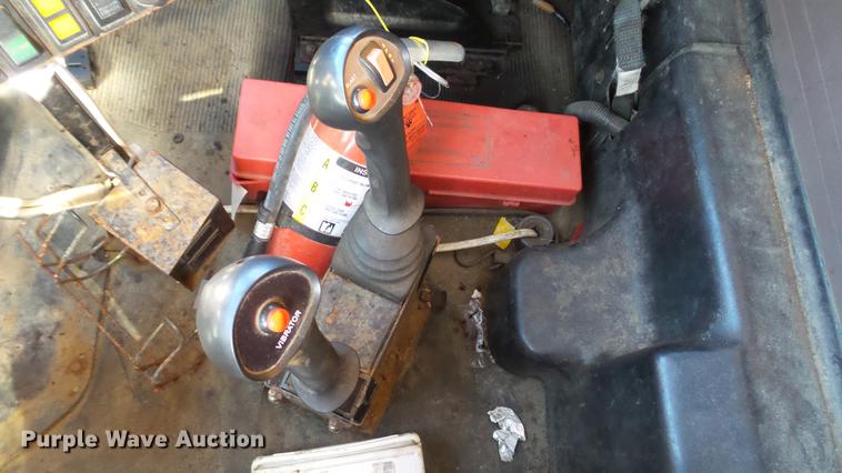 image for item DC5653 2002 International 4900 dump truck