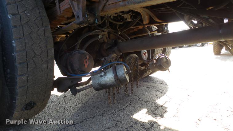 image for item DC5653 2002 International 4900 dump truck