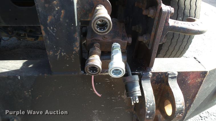 image for item DC5653 2002 International 4900 dump truck