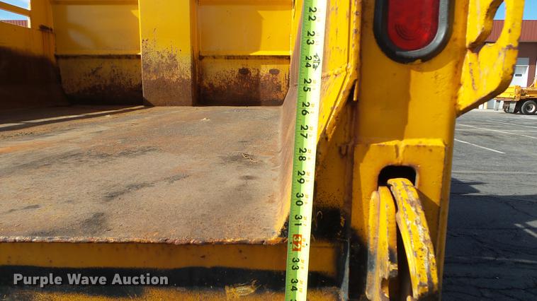 image for item DC5653 2002 International 4900 dump truck