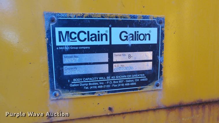 image for item DC5653 2002 International 4900 dump truck