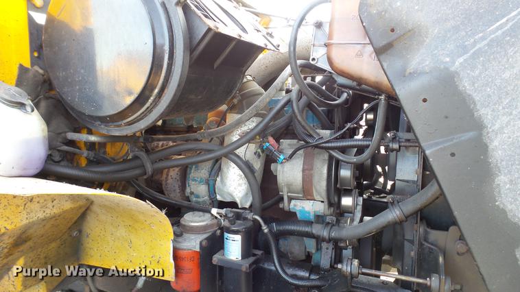 image for item DC5654 2002 International 4900 dump truck