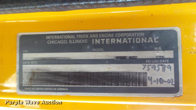 image for item DC5654 2002 International 4900 dump truck