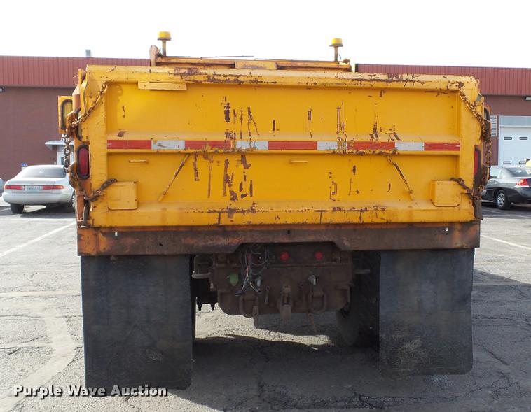 image for item DC5655 2002 International 4900 dump truck