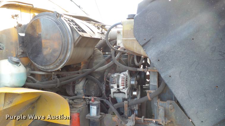 image for item DC5655 2002 International 4900 dump truck