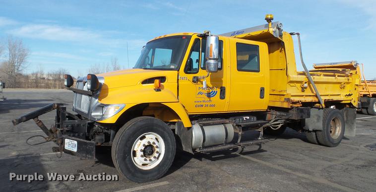 image for item DC5656 2006 International 7400 Crew Cab dump truck