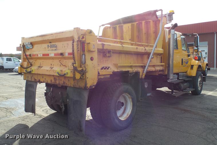 image for item DC5656 2006 International 7400 Crew Cab dump truck