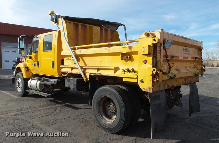 image for item DC5656 2006 International 7400 Crew Cab dump truck