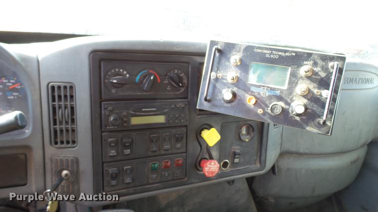 image for item DC5656 2006 International 7400 Crew Cab dump truck