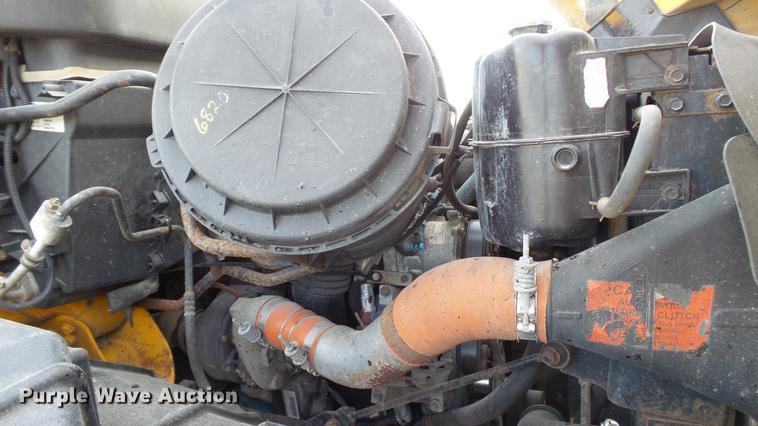 image for item DC5656 2006 International 7400 Crew Cab dump truck