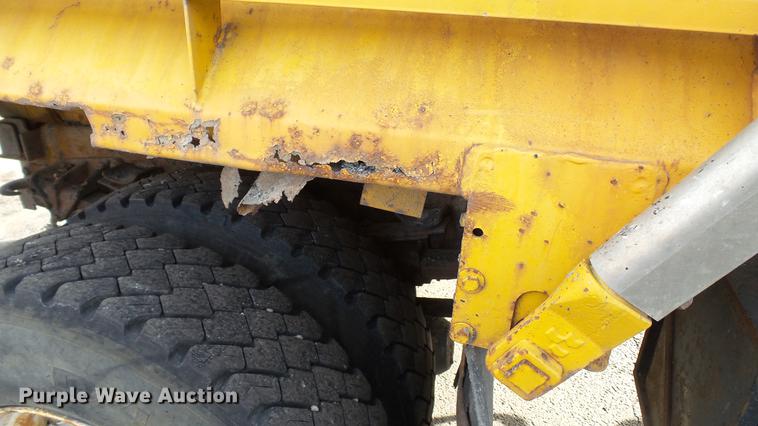 image for item DC5656 2006 International 7400 Crew Cab dump truck