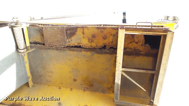 image for item DC5656 2006 International 7400 Crew Cab dump truck