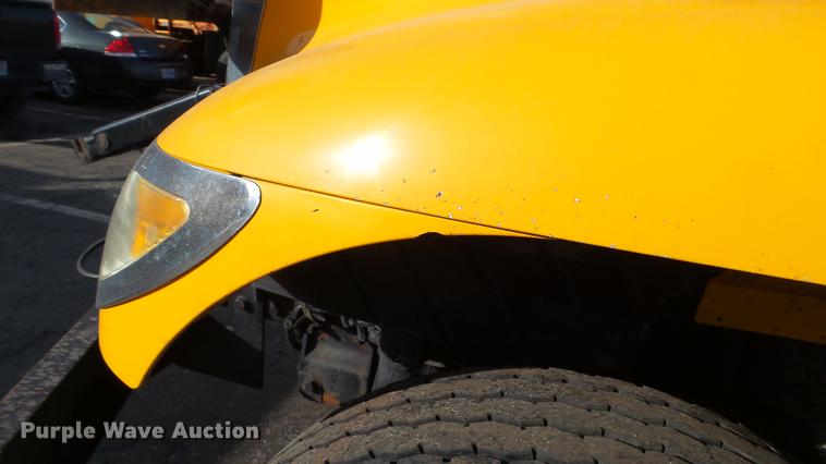 image for item DC5656 2006 International 7400 Crew Cab dump truck