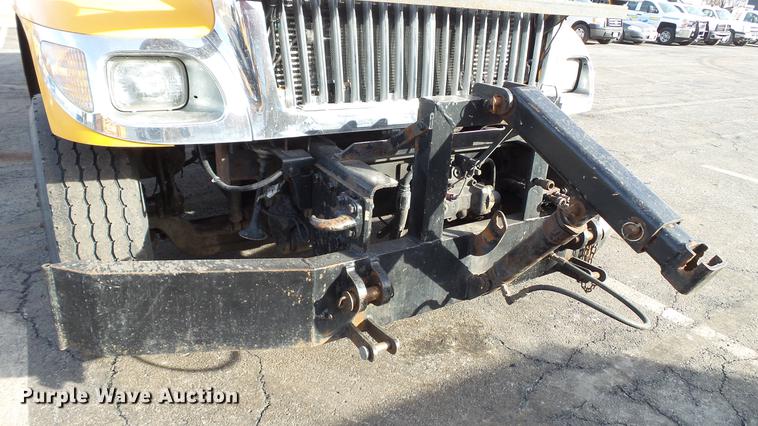 image for item DC5656 2006 International 7400 Crew Cab dump truck