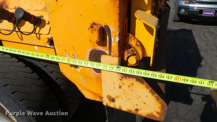 image for item DC5657 2006 International 7400 dump truck