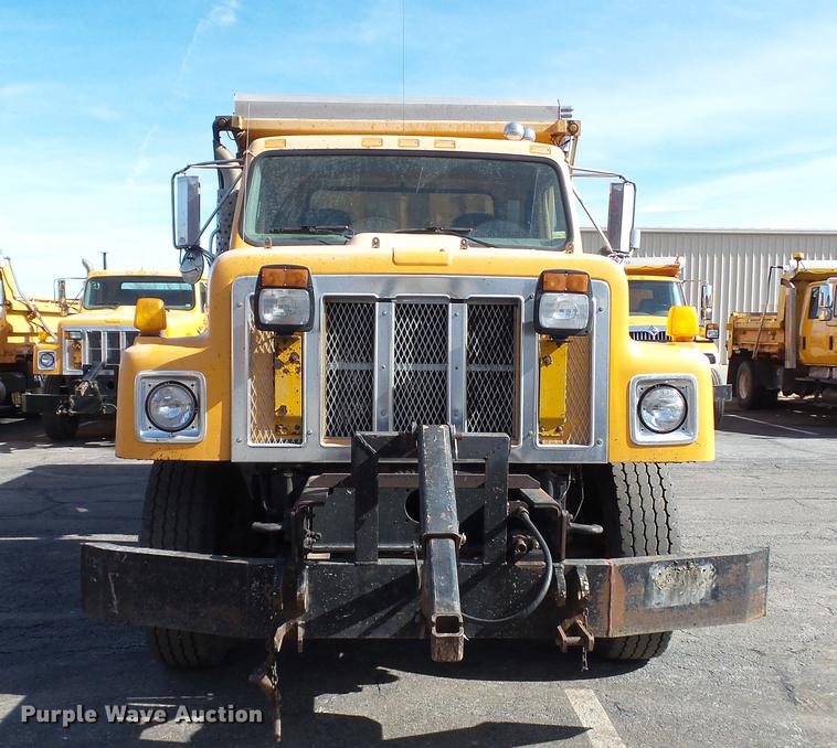image for item DC5658 2002 International F2554 dump truck