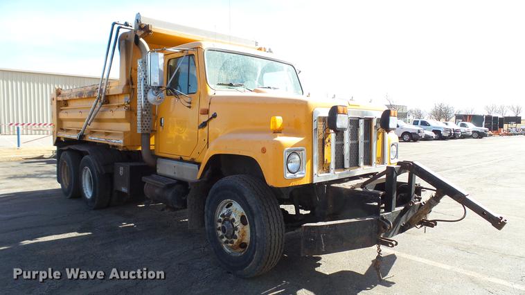 image for item DC5658 2002 International F2554 dump truck